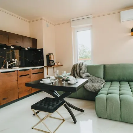 Swierkowy 14 Dolina Szczescia Invest 公寓 *